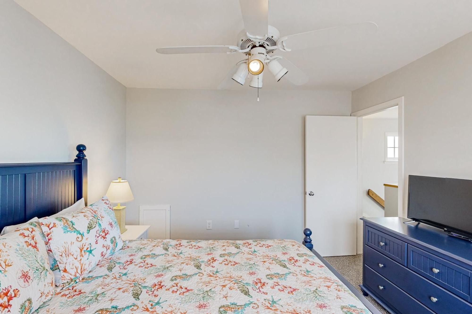 Clownfish & Cobia Buxton Room photo